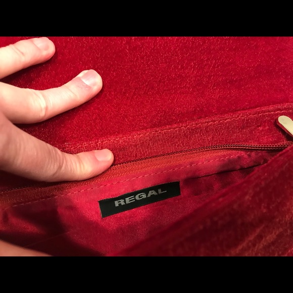 Vintage Red Velvet Clutch - Picture 5 of 6